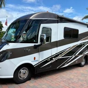 2018 Winnebago VIA 25P