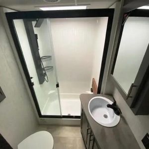 2022 Grand Design MOMENTUM M-CLASS 351MR