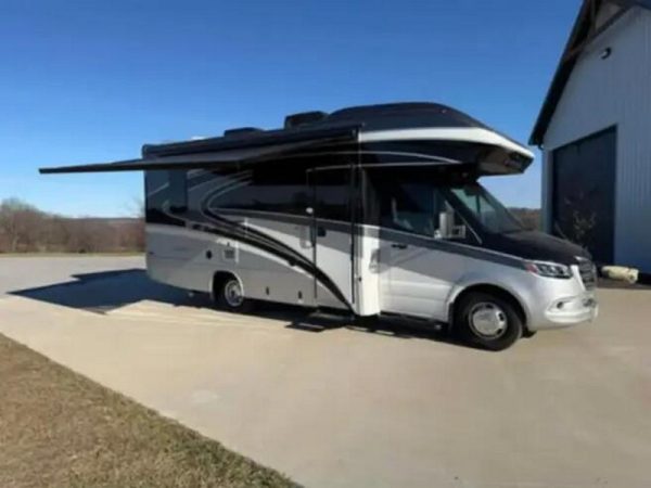 2023 Entegra Coach QWEST 24L