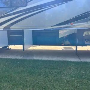 2013 Winnebago ADVENTURER 37F