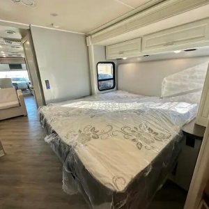 2018 Fleetwood BOUNDER 35K