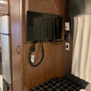 2020 Airstream GLOBETROTTER 23FB TWIN