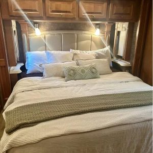 2011 Tiffin Motorhomes PHAETON 40 QTH