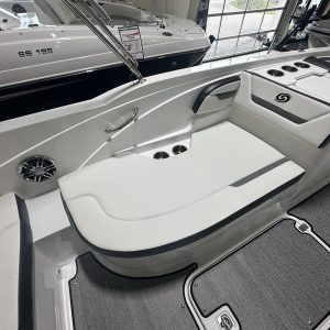 2024 Hurricane SunDeck Sport 205 IO