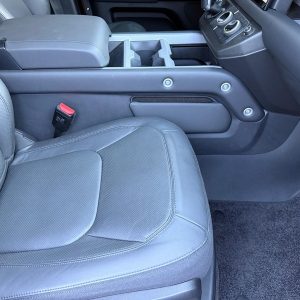 2025 Land Rover Defender 110 P400 Sedona Edition