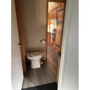 2005 Show Hauler 43 ft with RARE 12 ft. GARAGE