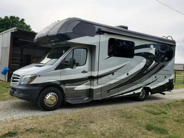 2016 Forest River SUNSEEKER 2400WS