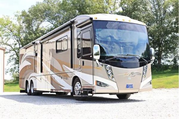 2011 Winnebago ELLIPSE 42QD