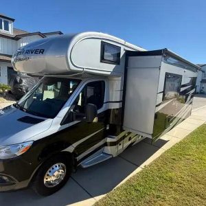 2025 Forest River SUNSEEKER 2400T