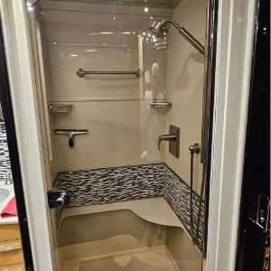 2008 Prevost XLII 45