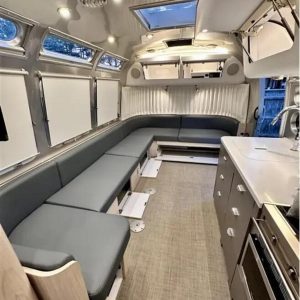 2022 Airstream Globetrotter 30RB TWIN