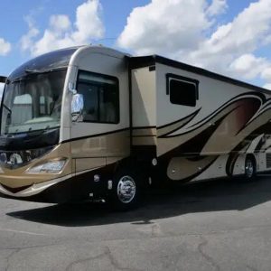 2013 American Coach Revolution 38S