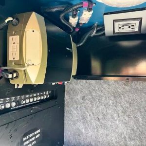 2013 Winnebago ADVENTURER 37F