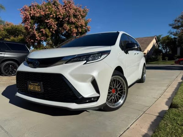 2023 Toyota Sienna XSE 25th Anniversary Edition