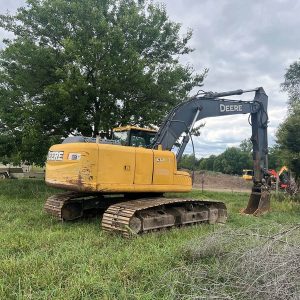 2010 John Deere Excavators 200D LC