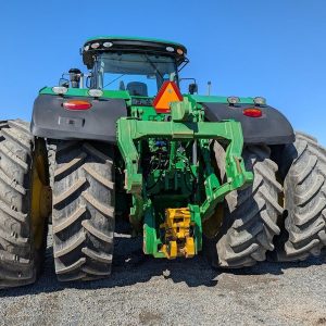 2015 JOHN DEERE Tractors 9420R