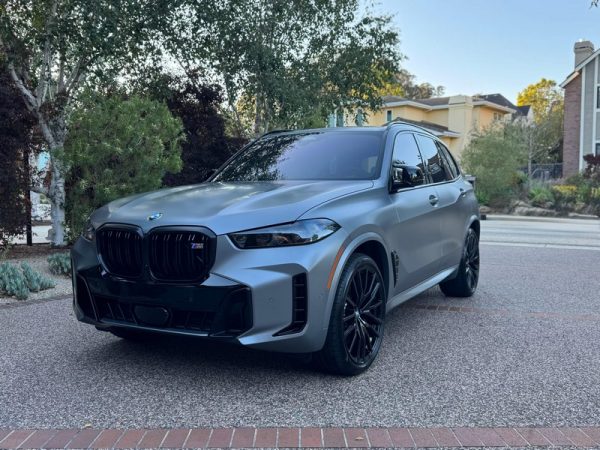 2025 BMW X5 M60i