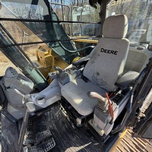 2019 DEERE Excavators 250G LC