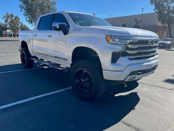 2023 Chevrolet Silverado 1500 Crew Cab High Country Pickup