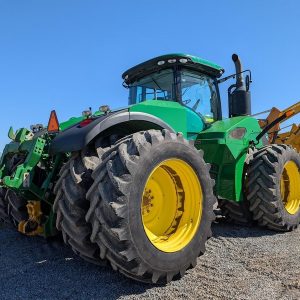 2015 JOHN DEERE Tractors 9420R