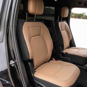 2025 Land Rover Defender 130 V8