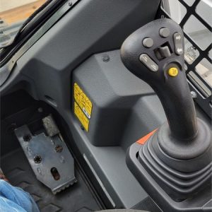 2021 BOBCAT Skid Steers S76