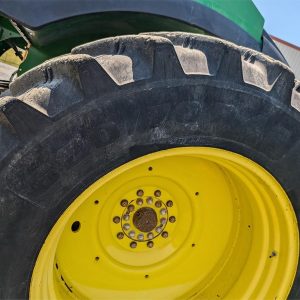 2015 JOHN DEERE Tractors 9420R