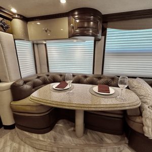 2005 Prevost Liberty Elegant Lady XLII Double Slide