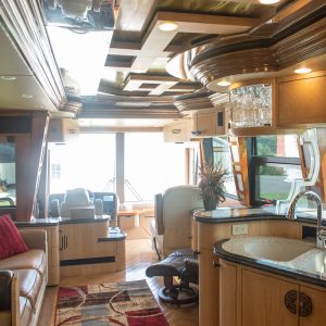 2008 Prevost Parliament XLII Double Slide