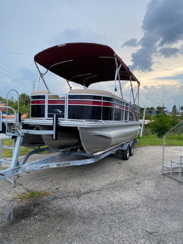 2017 Bennington 22 SSX