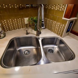 2016 Tiffin Phaeton 40 QBH