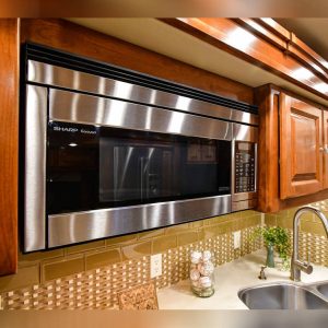 2016 Tiffin Phaeton 40 QBH