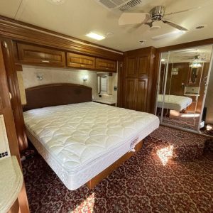 2008 Monaco Class A RV Camelot 42KFQ