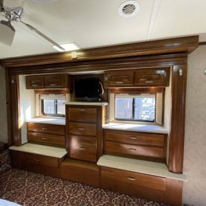 2008 Monaco Class A RV Camelot 42KFQ
